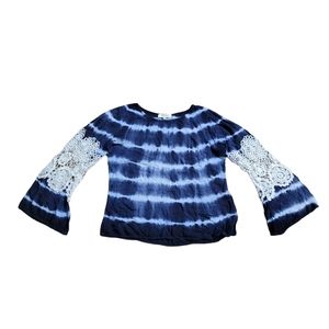 Mimi women's  tie dye lace sleeve shirt.     T31